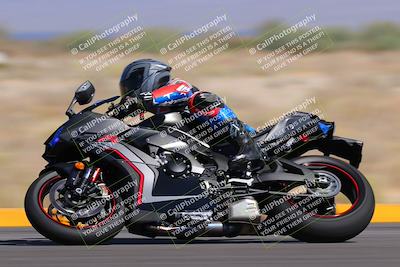 media/Oct-08-2022-SoCal Trackdays (Sat) [[1fc3beec89]]/Turn 16 (125pm)/